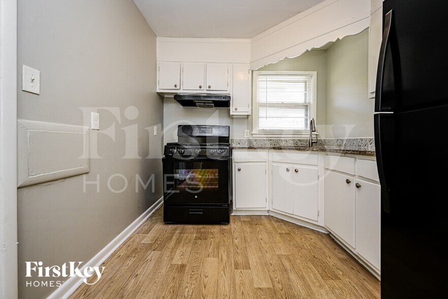 Building Photo - 5663 Dorsey Dr