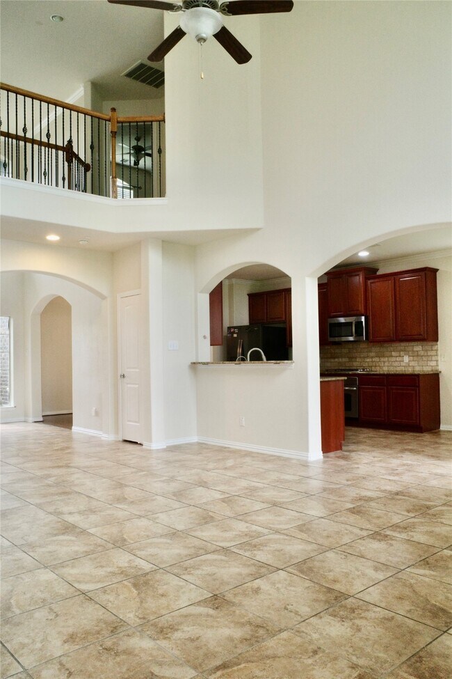 Building Photo - 20801 Sheridan Heights Ln