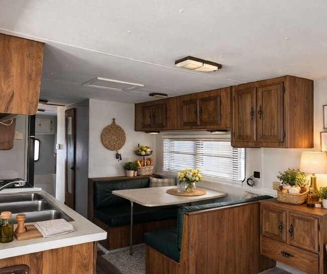 Building Photo - 17031 US-301