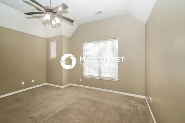 Building Photo - 3 Bedroom Pet-Friendly Home in CORDOVA, TN with Main Street Renewal