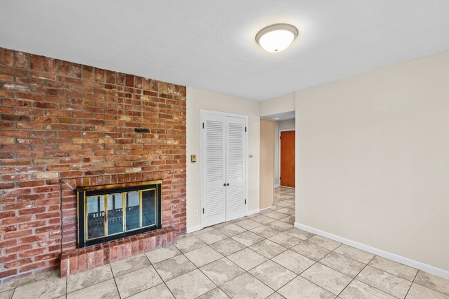 Building Photo - 3735 Heatherdowns Blvd