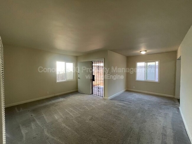 Building Photo - 13719 Yukon Ave