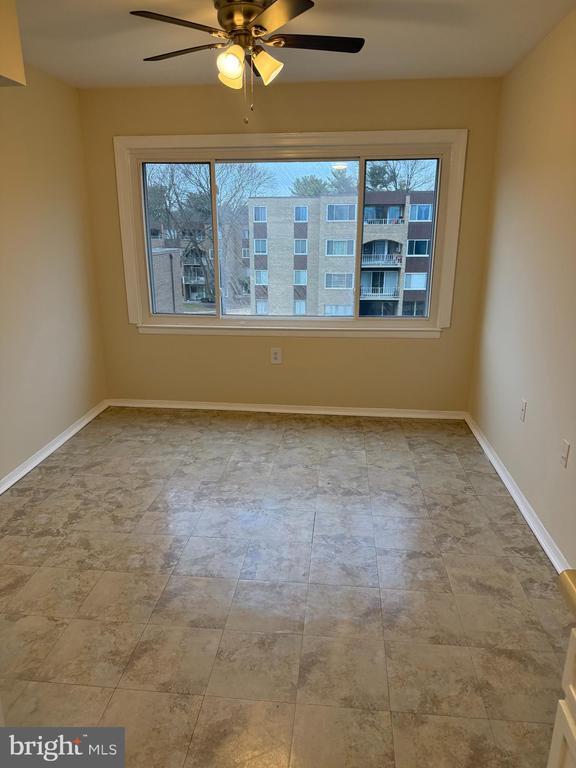 Building Photo - 418 Girard St