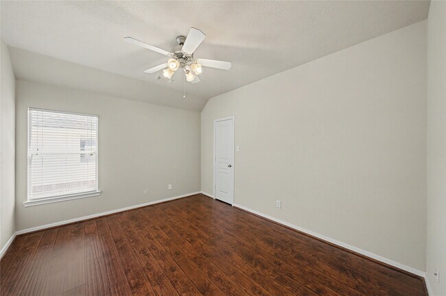 Building Photo - 17422 Memorial Blossom Dr