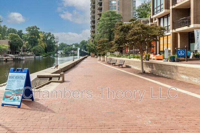 Building Photo - 11475 Washington Plaza W