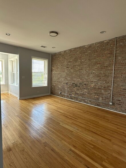 Living room area 1 - 3626 W Polk St