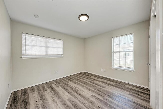 Building Photo - 107 W Brenham St