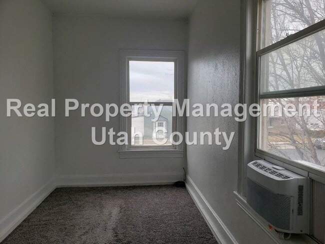 Building Photo - 343 S 100 E