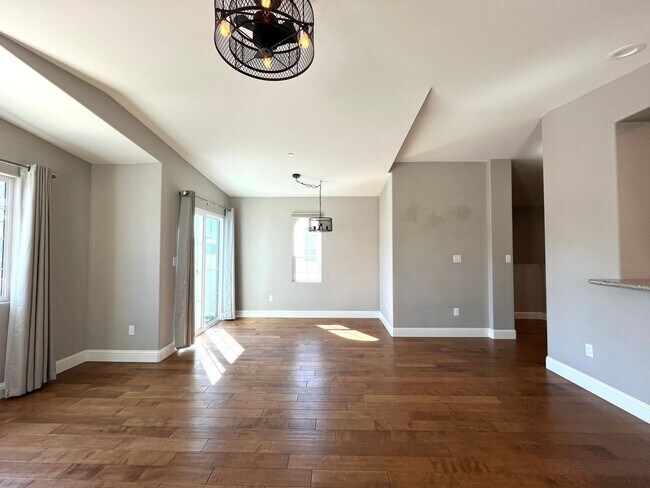 Building Photo - 267 Via las Casitas