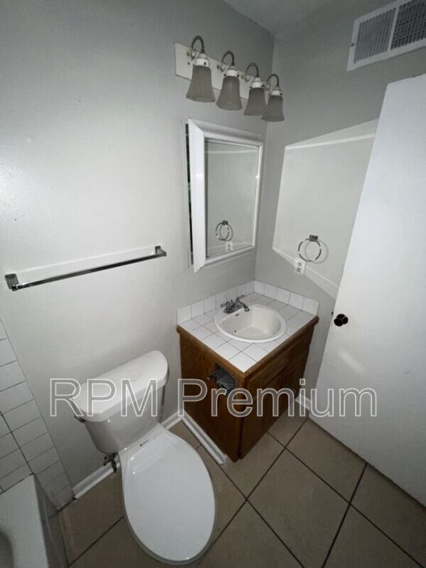 Building Photo - 5170 Weston