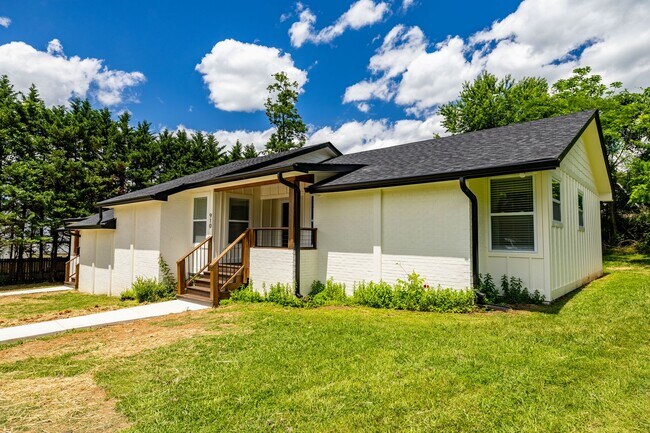 Building Photo - 910 Windlau Ct