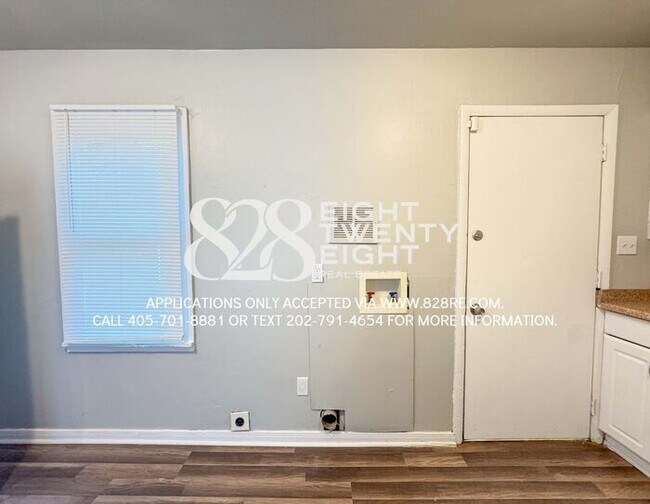 Building Photo - Charming 2 Bedroom/1 Bathroom Single Famil...