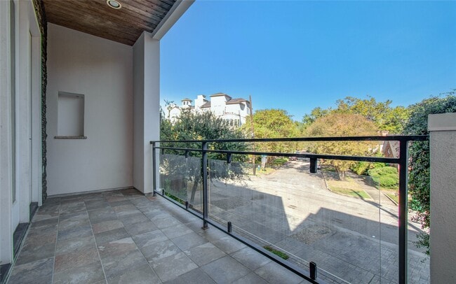 Building Photo - 1808 Ridgewood St