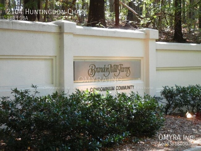 Building Photo - 2104 Huntingdon Chase