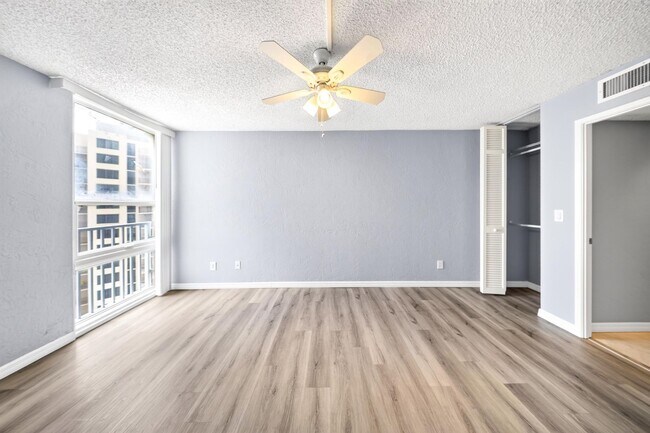 Building Photo - 3047 S Atlantic Ave