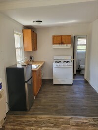 Building Photo - 200 Fosler Rd