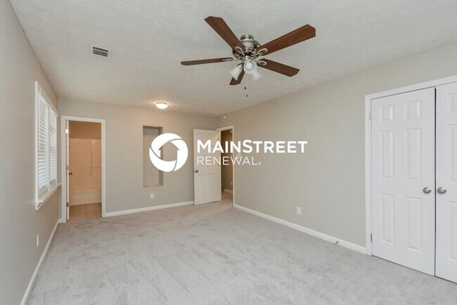 Building Photo - 3 Bedroom Pet-Friendly Home in Ellenwood, GA with Main Street Renewal