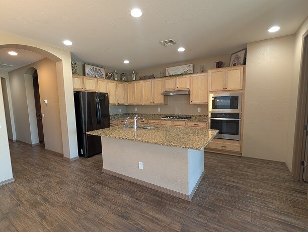 Primary Photo - 41390 W Carlisle Ln