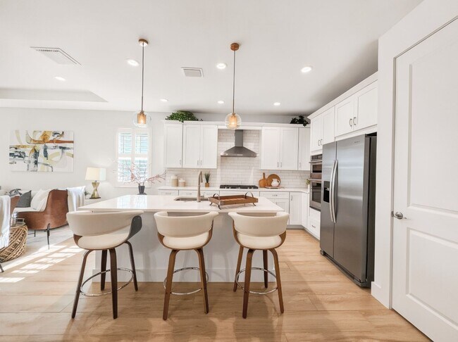 Building Photo - Turnkey Furnished Villa Naples FL