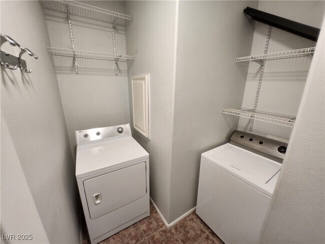 Building Photo - 1500 Ruby Cliffs Ln