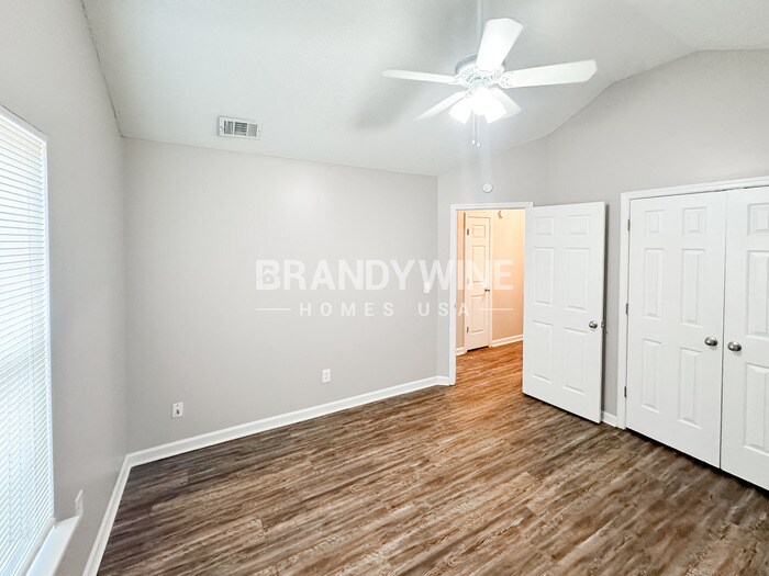 Building Photo - 5389 Sand Bar Ln