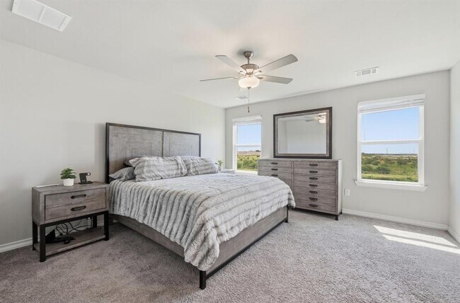 Building Photo - 488 Pepperbark Loop
