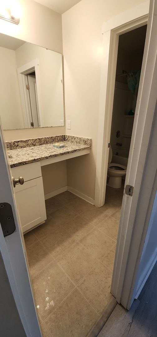 Building Photo - Spacious 4BR House in Charlotte
