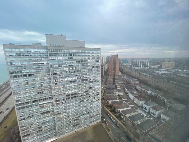 Building Photo - 4800 S Chicago Beach Dr