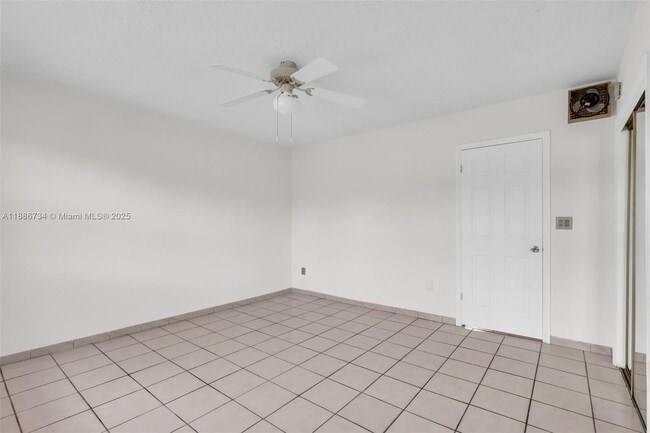 Building Photo - 1154 W 35th St