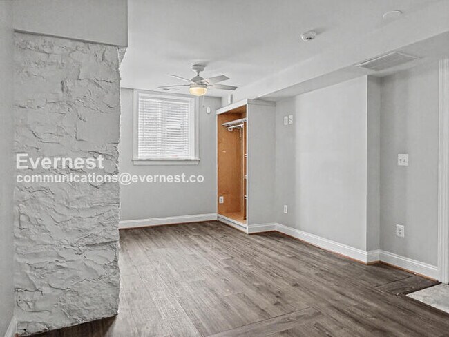 Building Photo - 2438 Callow Ave