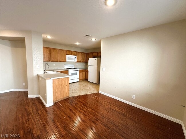 Building Photo - 9272 Nerone Ave