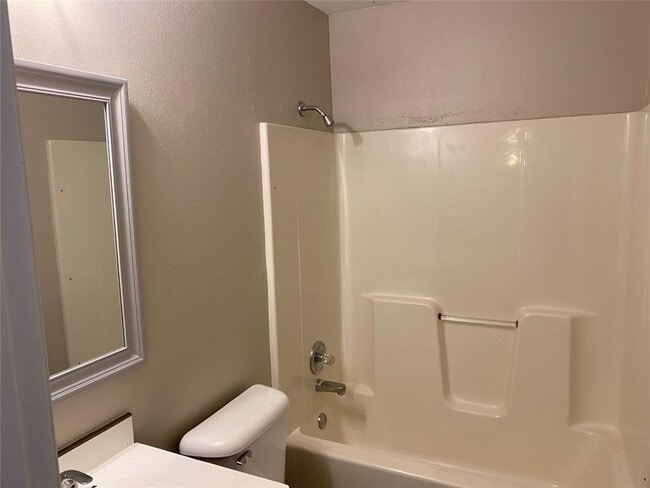 Building Photo - 38 Burnett Cir