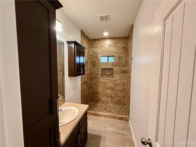 Building Photo - 15 Colorado St