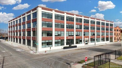 Building Photo - 411 Piquette Ave