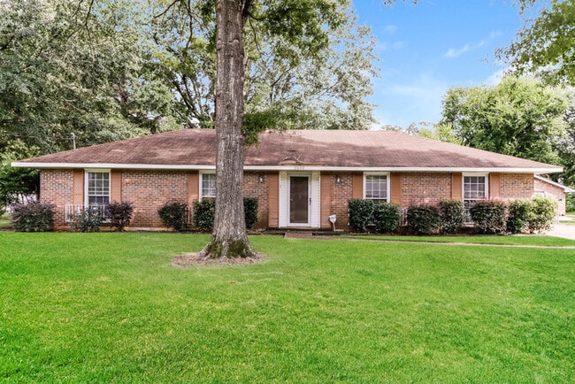 Primary Photo - 3940 Croydon Rd