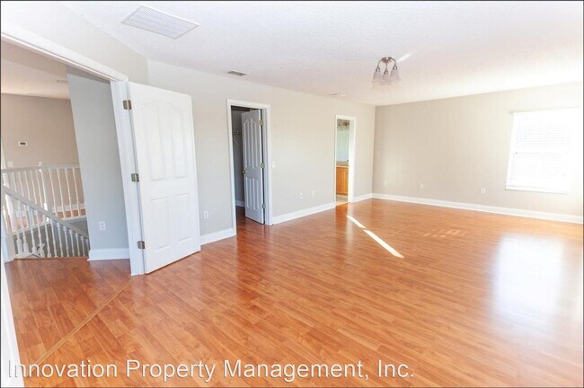 Building Photo - 4 br, 3 bath House - 12827 Oulton Cir