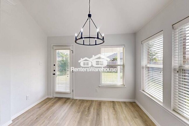Building Photo - MOVE IN READY - 3BED/2BATH - FORNEY TEXAS
