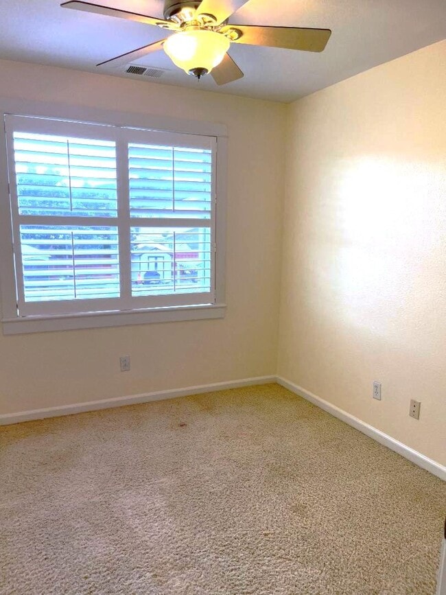 Building Photo - 730 Tatum Ave