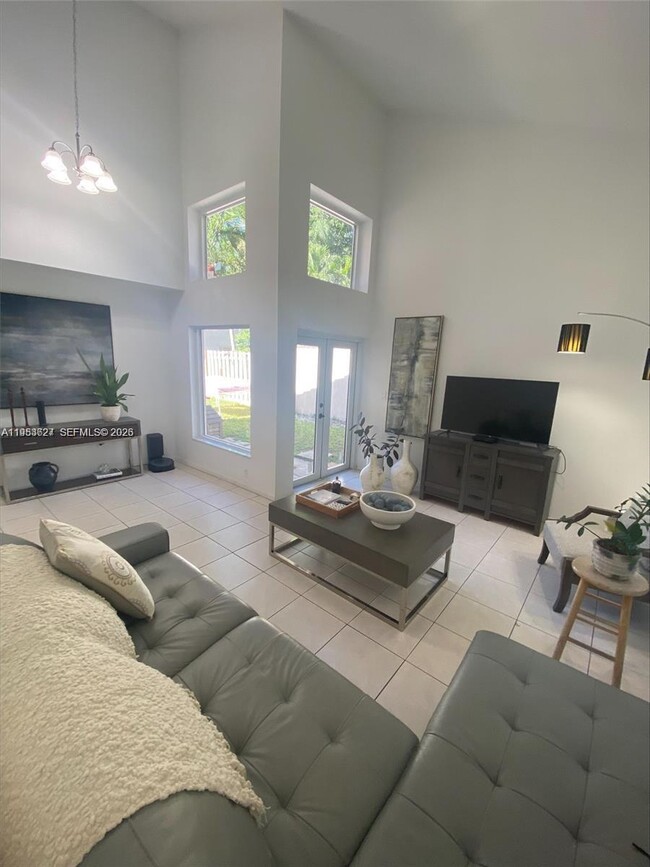 Building Photo - 6131 NW 43rd Ave