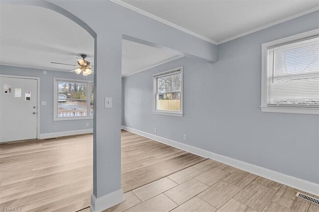 Building Photo - 1101 Hickory Ave