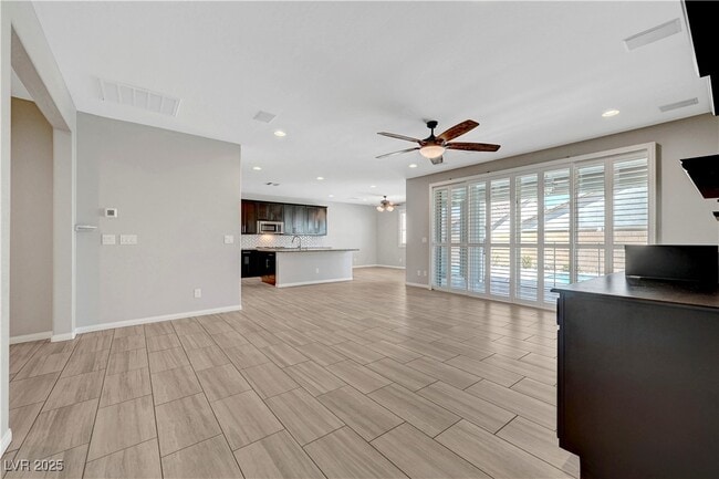 Building Photo - 5424 Kamilla Raen St