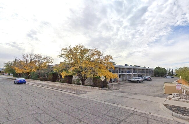 Building Photo - 6700 Escondido Dr