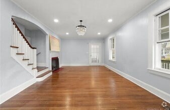 Building Photo - 111 Elmwood Pl
