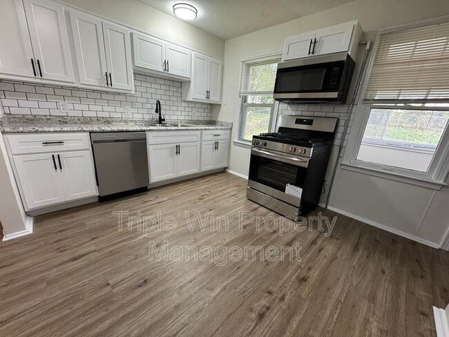 Building Photo - 3155 O Hare Dr