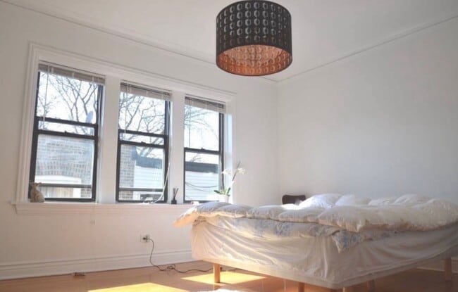 Building Photo - 4444 W Gunnison St