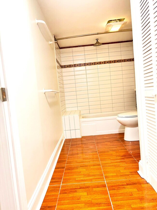 Building Photo - 14671 Bonaire Blvd