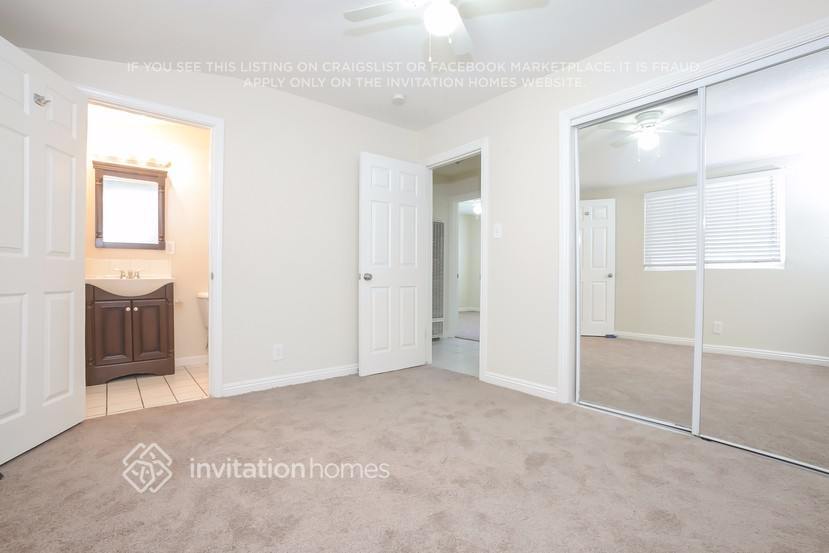 Building Photo - 452 Bard St