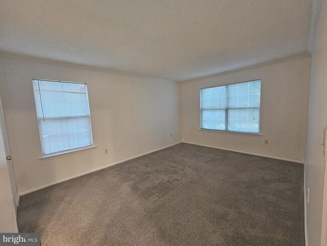 Building Photo - 48 Juniper Way