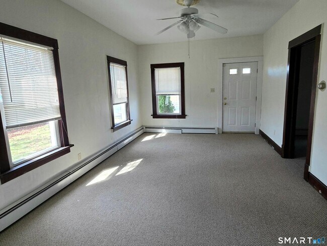 Building Photo - 150 Spencer St