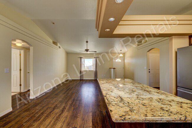 Building Photo - SOUTHSIDE HOME WITH LARGE FENCED BACKYARD